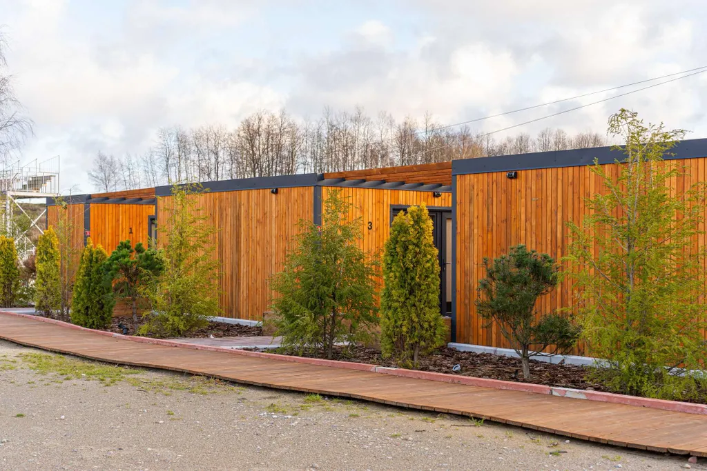 Домик с видом на озеро на двоих