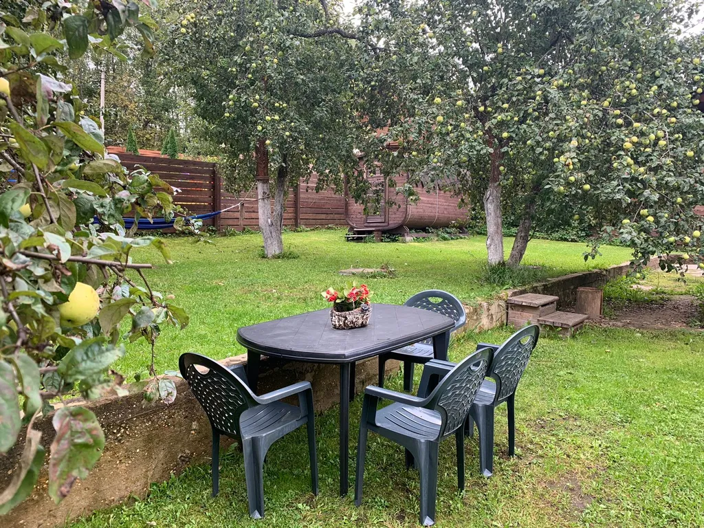 Домик близ Сорочан с баней-бочкой