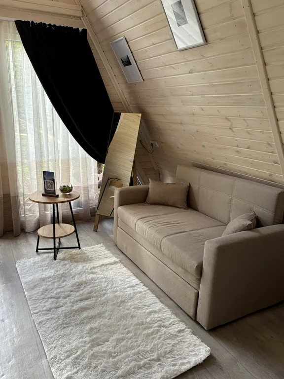 Домик с видом на горы