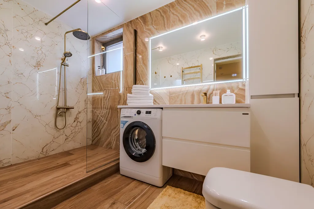 Двухэтажный апартамент с круглогодичным бассейном и залом