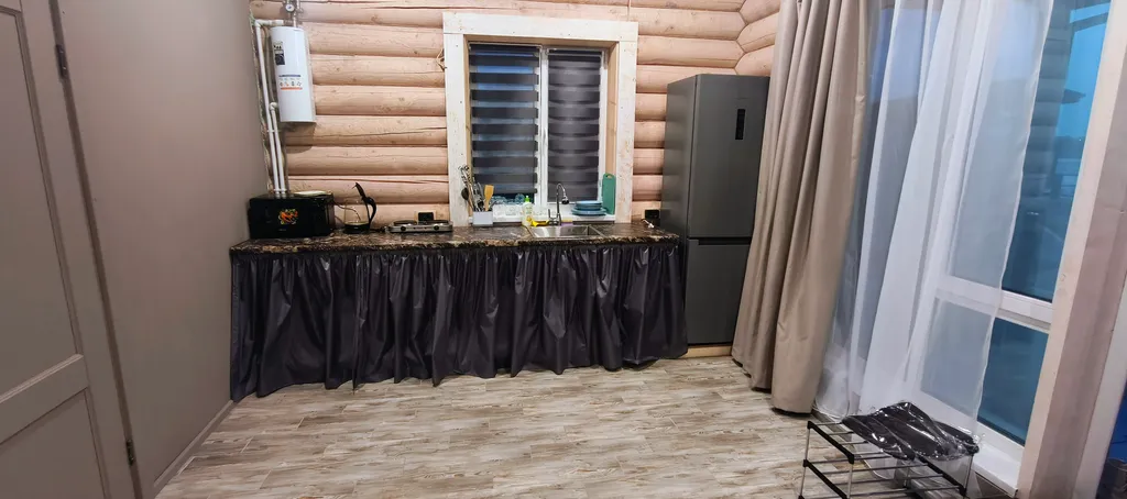 Срубовой дом на берегу волги