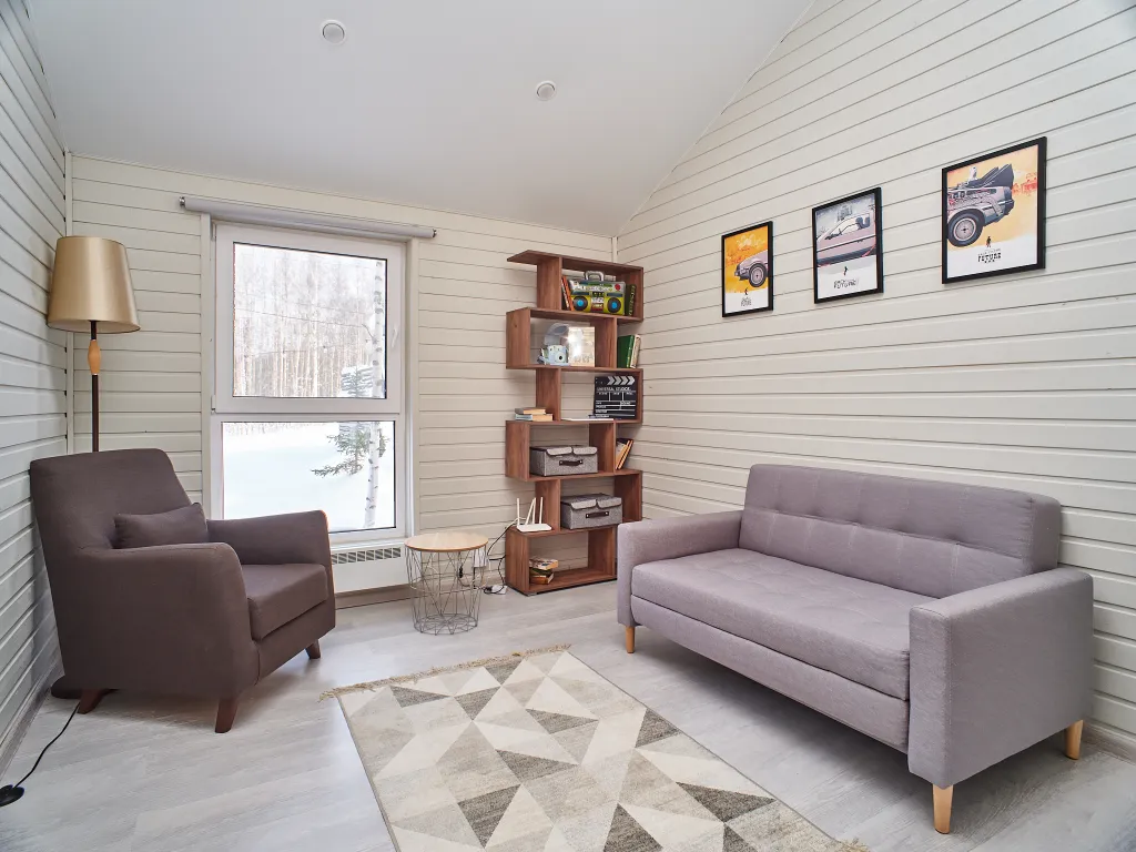 Мгновенный - дом с фотоаппаратом Polaroid