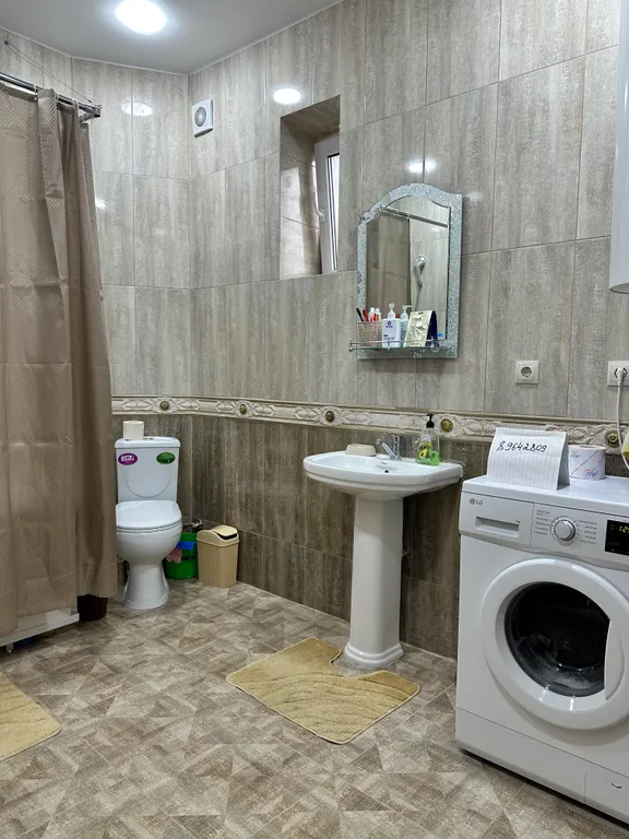 Дом на набережной