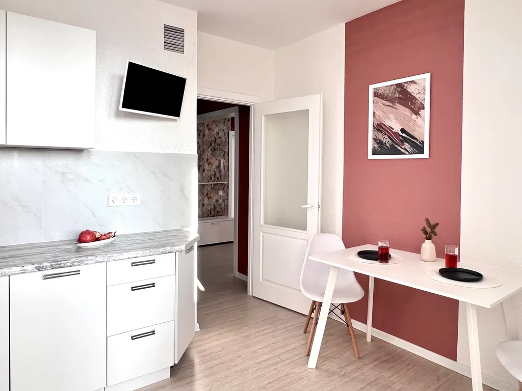 Стильная студия в стиле модерн вблизи парка Челюскинцев