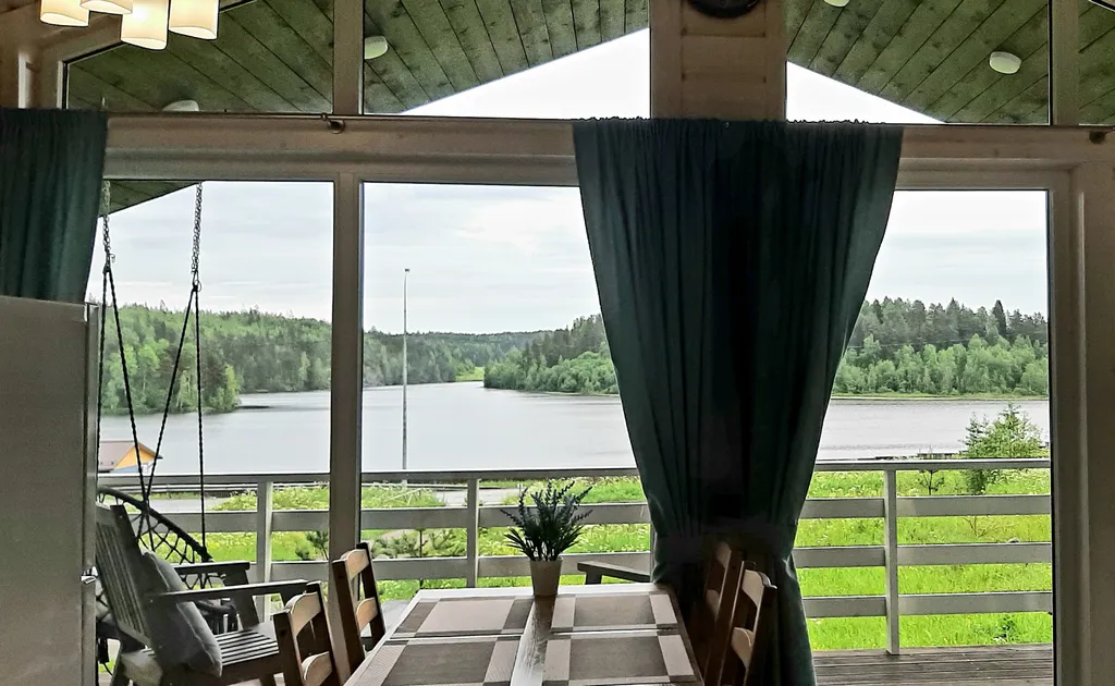 Дом с сауной с чудесным видом на озеро