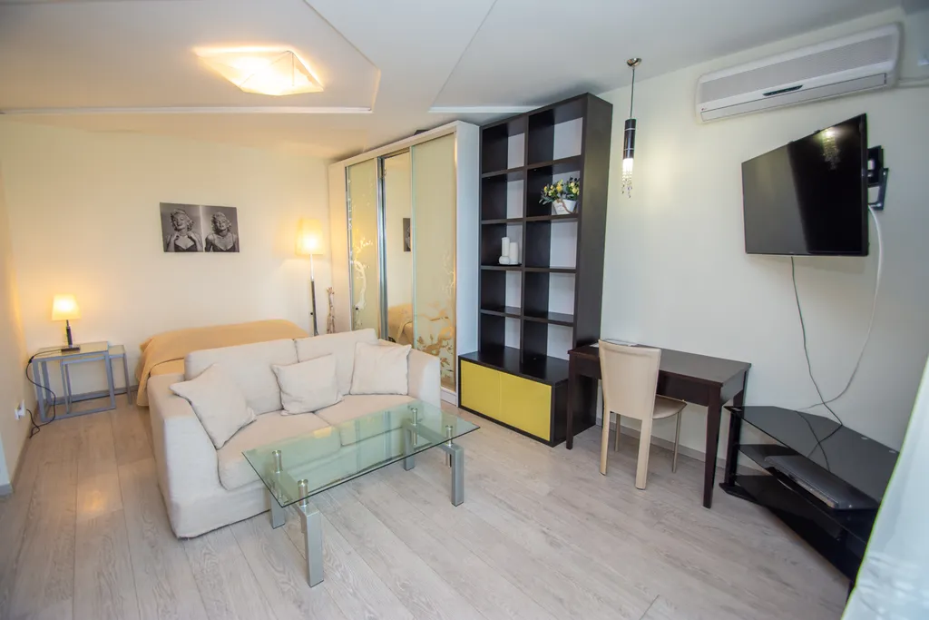 Однокомнатный апартамент "Андеграунд" с видом на море