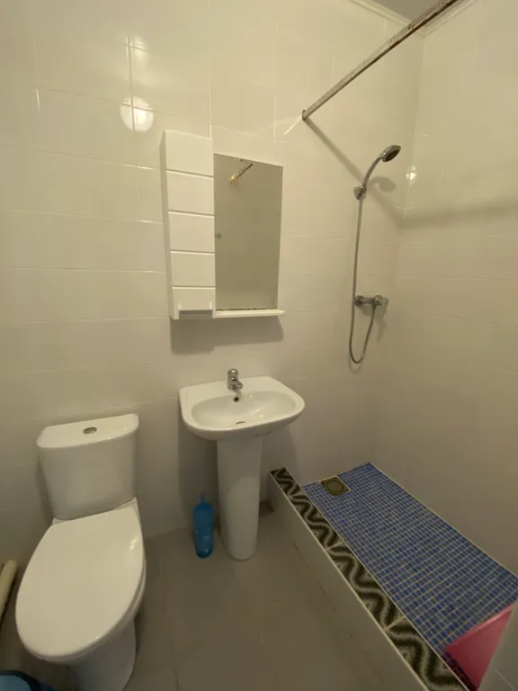 Комната в частном доме с отдельной кухней