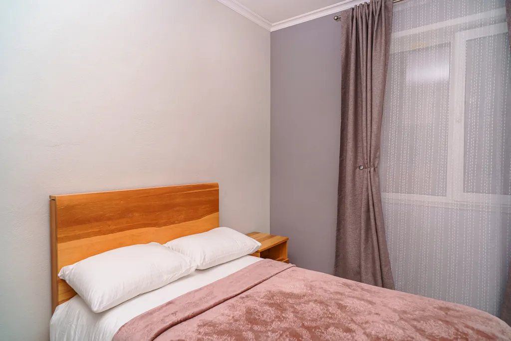 Гостевой дом и кедровая баня на Алтайской