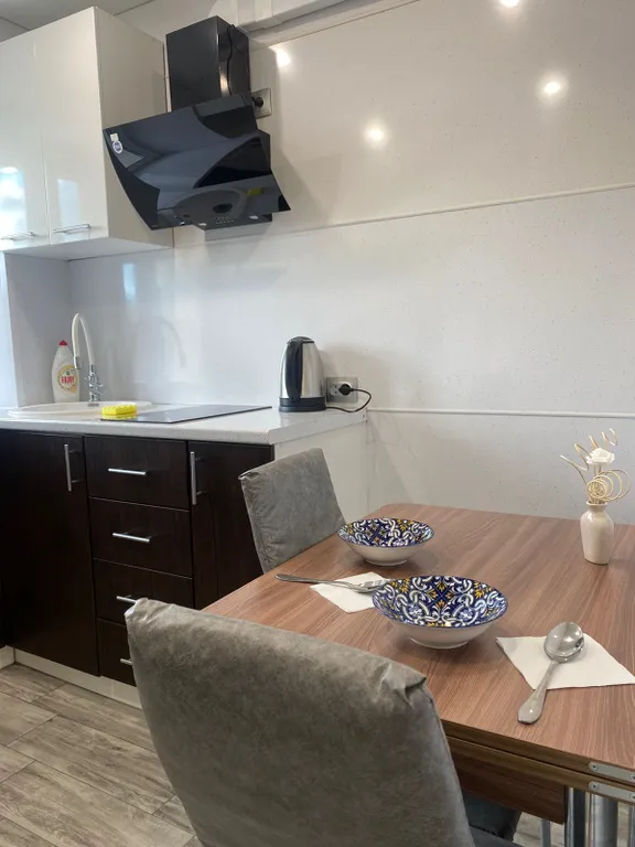 Теплая квартира на Кирова 38 — аренда посуточно в Кировск