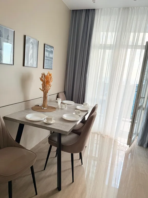 Двухкомнатная квартира с видом на море