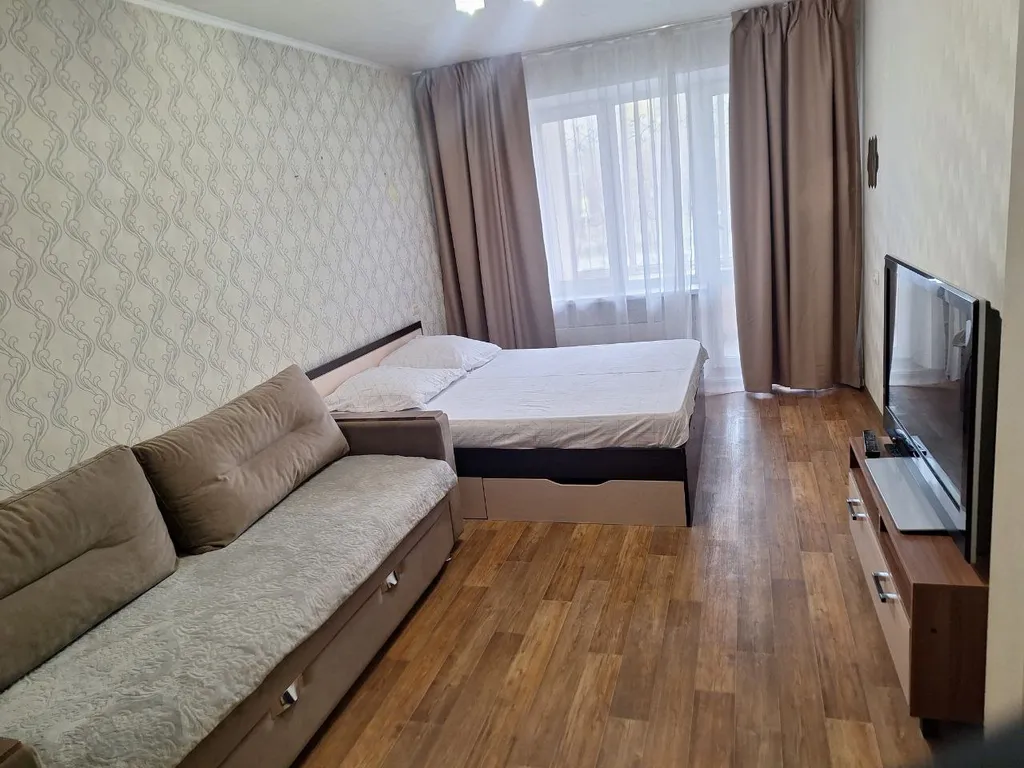 Квартира рядом с СК Юпитер и Кристалл