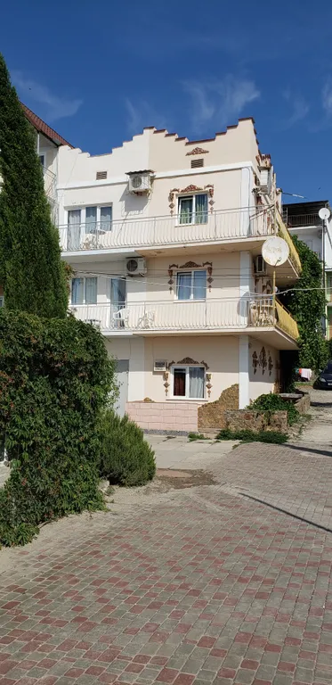 Коттедж Апартамент у моря — аренда посуточно в Приветное