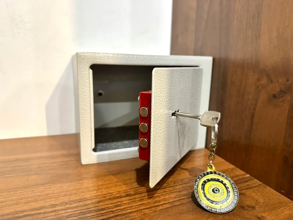 Двухкомнатная Сталинка в центре