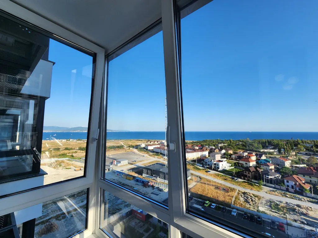 2-комнатная квартира с видом на море в 5-и минутах от пляжа