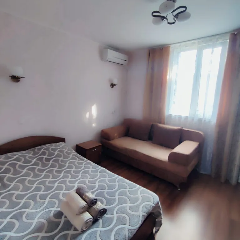 Второй этаж дома с балконом в Профессорском уголке