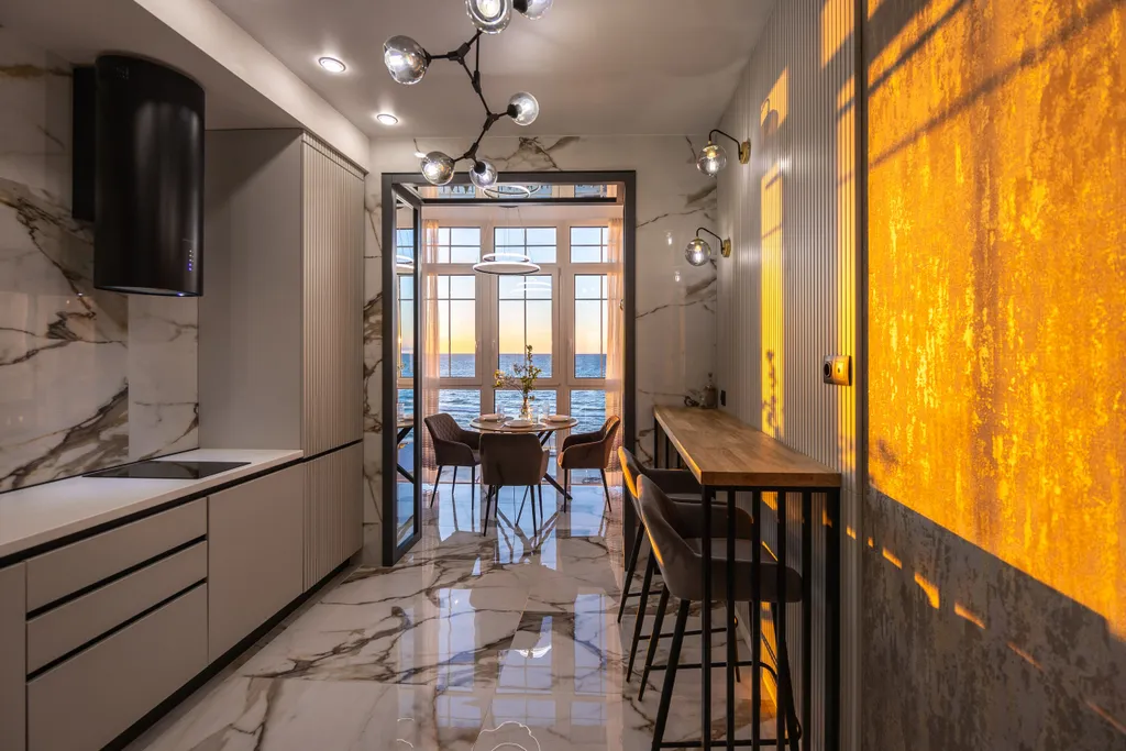Дизайнерский апартамент с видом на море