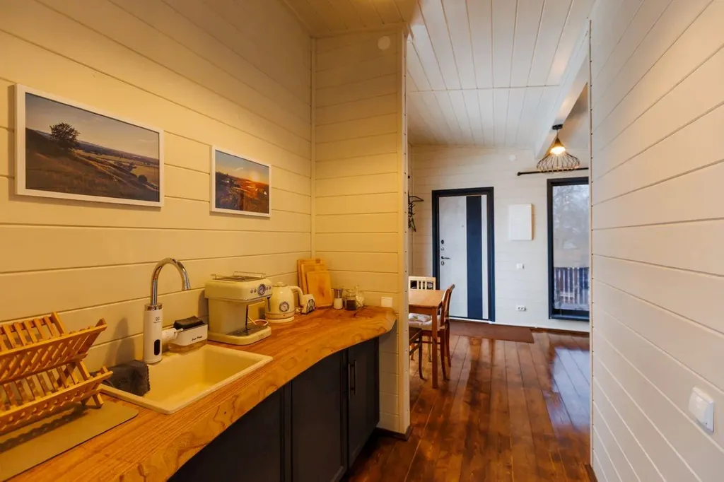 Дом Лаванда в старинном русском селе