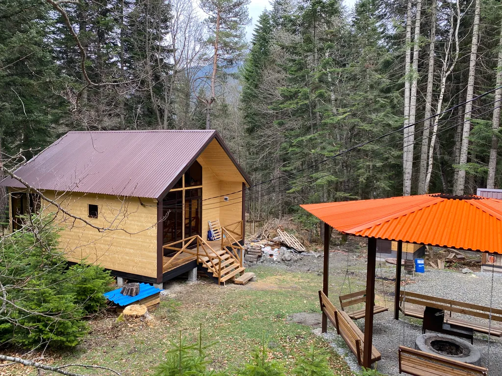 Коттедж Уютный домик в лесу с панорамными окнами — аренда посуточно в Архыз