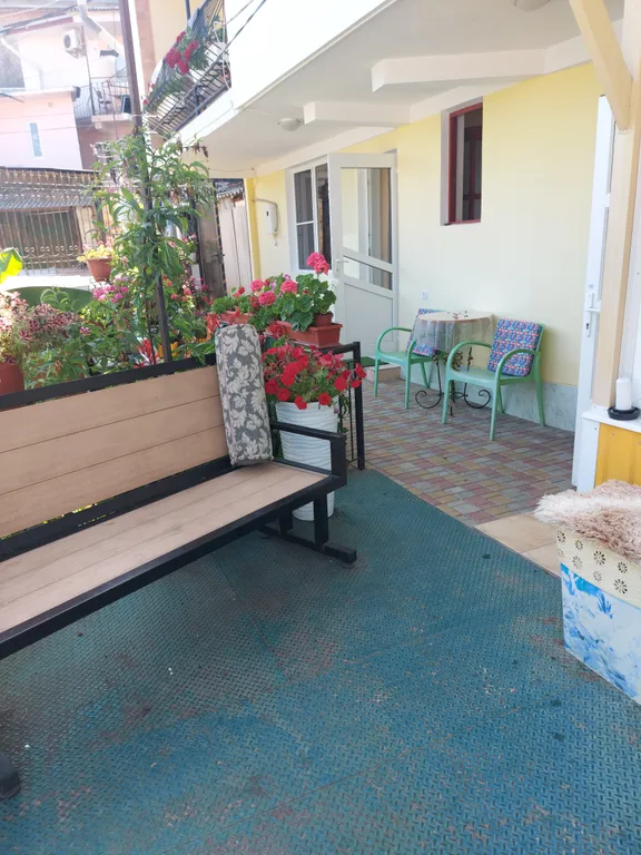 Двухкомнатный вариант с шикарной террасой