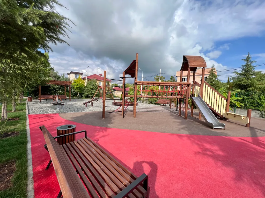 Уютный дом под ключ в элитном районе