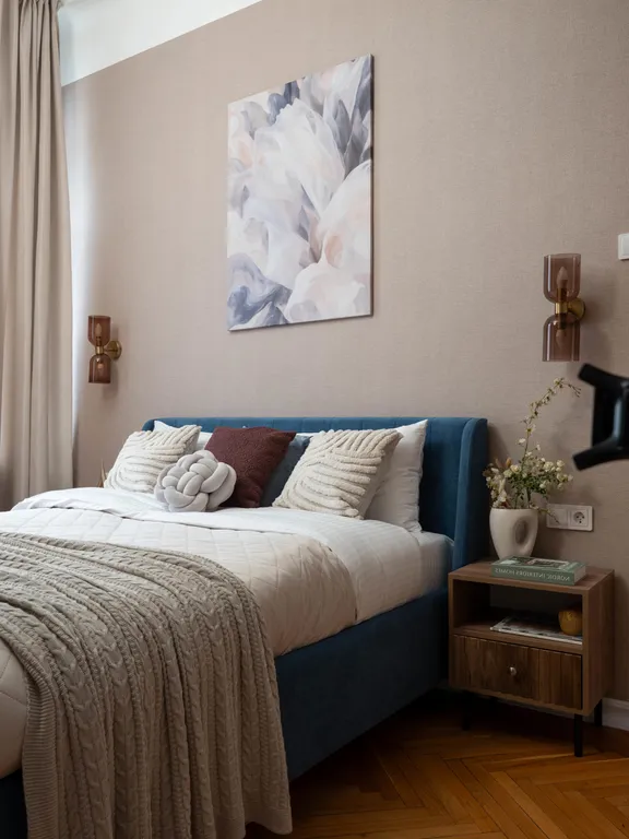 Просторная квартира с тремя спальными и балконом с видом