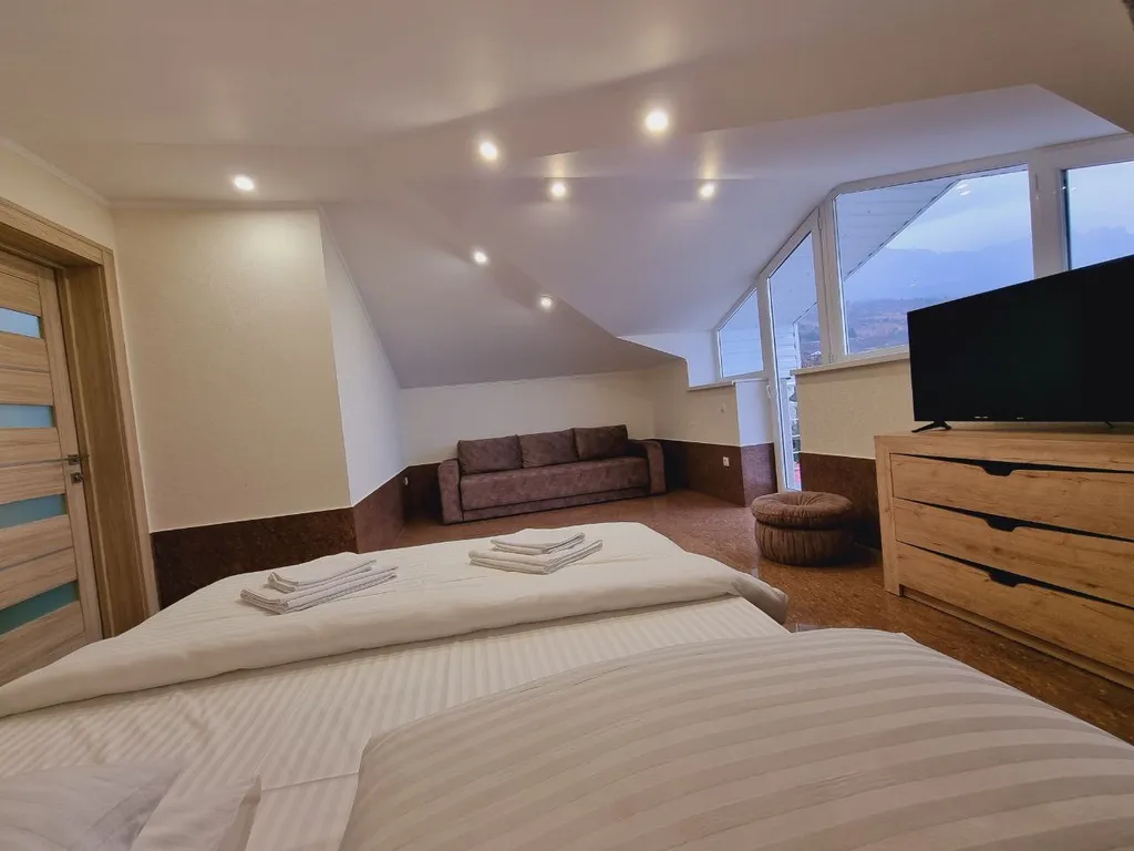 Квартира 2-комнатная Квартира — Симеиз