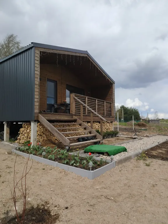 Уютный дом с баней и бассейном на берегу реки Волхов