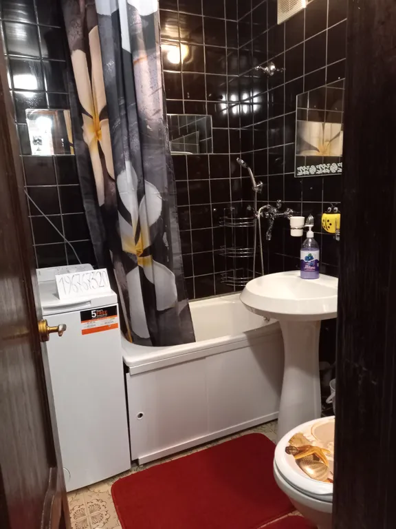 Трёхкомнатная квартира  в самом центре Лазаревского