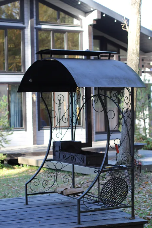 Просторный коттедж в окружении леса – идеальное место для отдыха