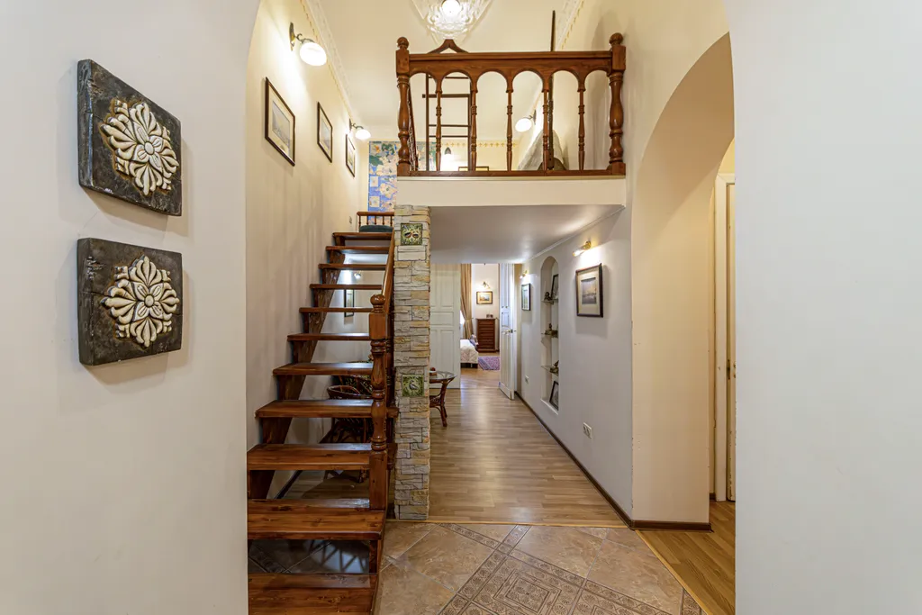 Квартира delux с 4 спальнями и парковкой у Эрмитажа