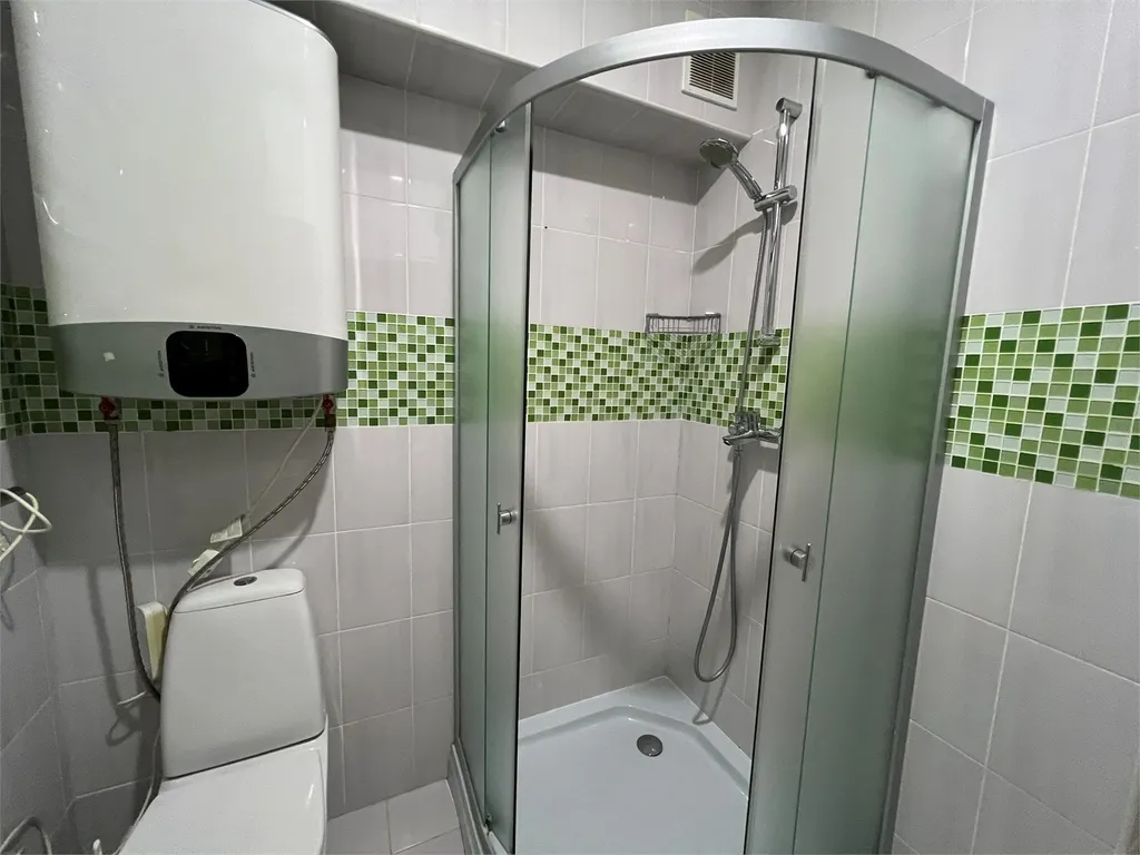 Трехместная студия у моря с видом на горы