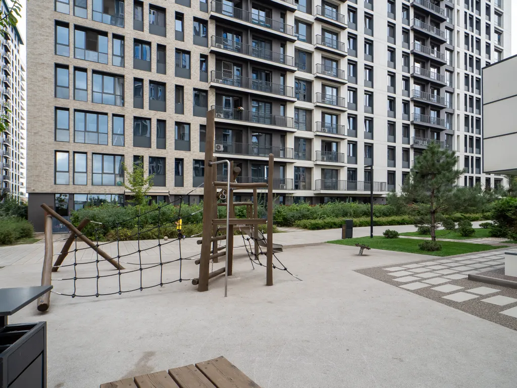 Квартира просторная с балконами, рядом с Мегой