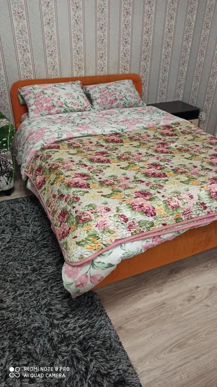 Квартира 3-комнатная квартира с гостиной видом на церковь и парк — Калининград