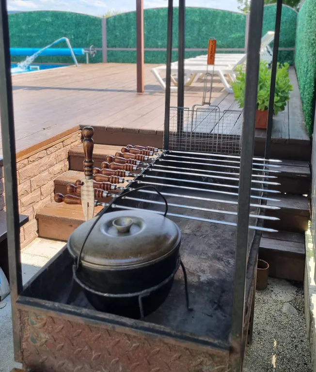 Дом на 11 мест с горячим бассейном и сауной