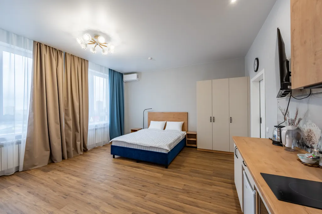 Квартира Квартира Просторная студия с кроватью и диваном — Новосибирск