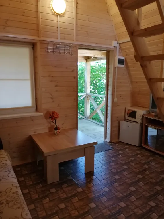 Домики у реки в тихом, уединённом месте, по дороге на Архыз