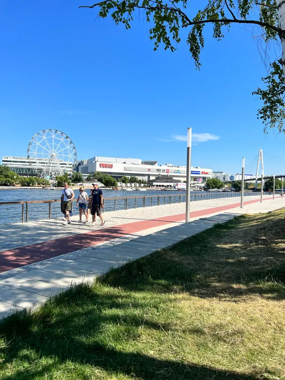 Апартаменты с дизайнерским ремонтом в доме бизнес класса