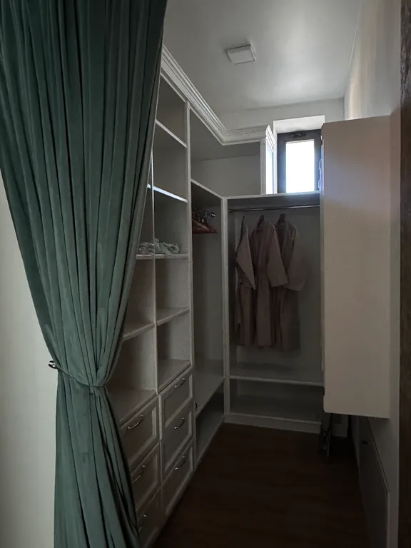 Вилла с бассейном среди виноградников Балаклавы