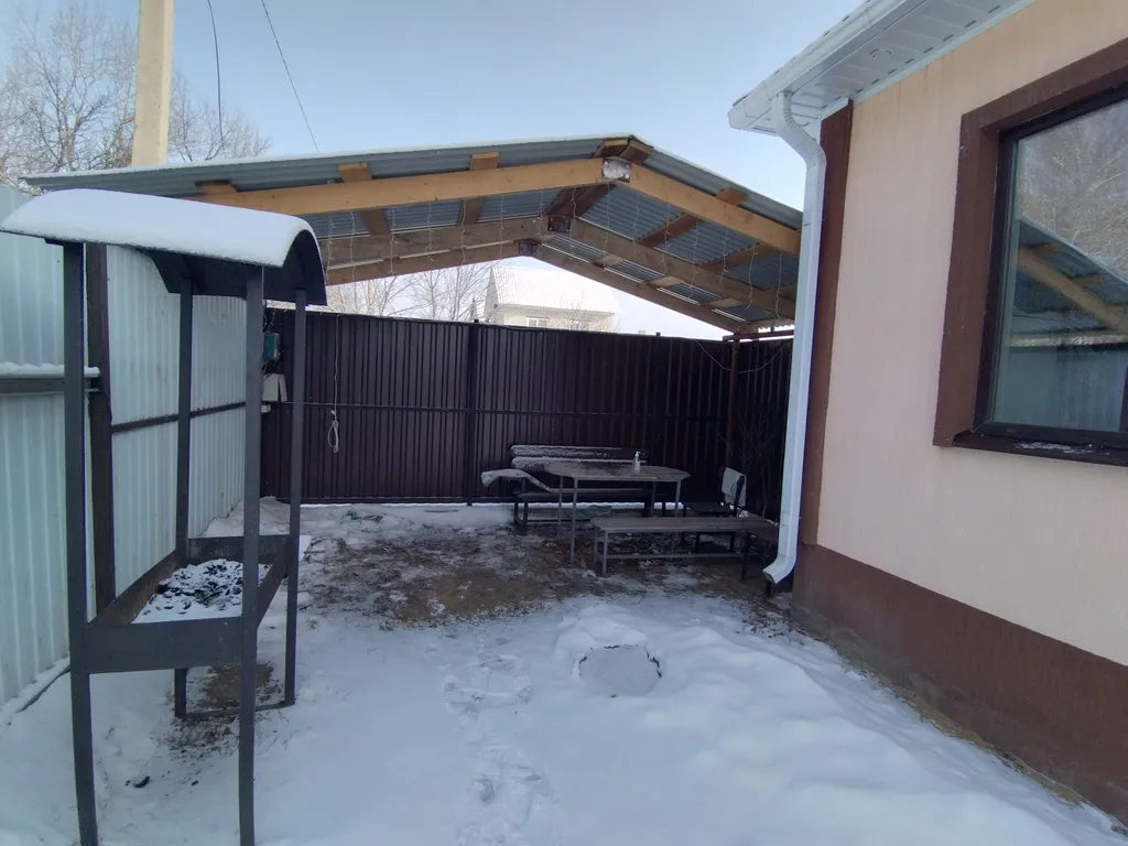 Гостевой дом Светлячок в тихом районе города Старый Оскол