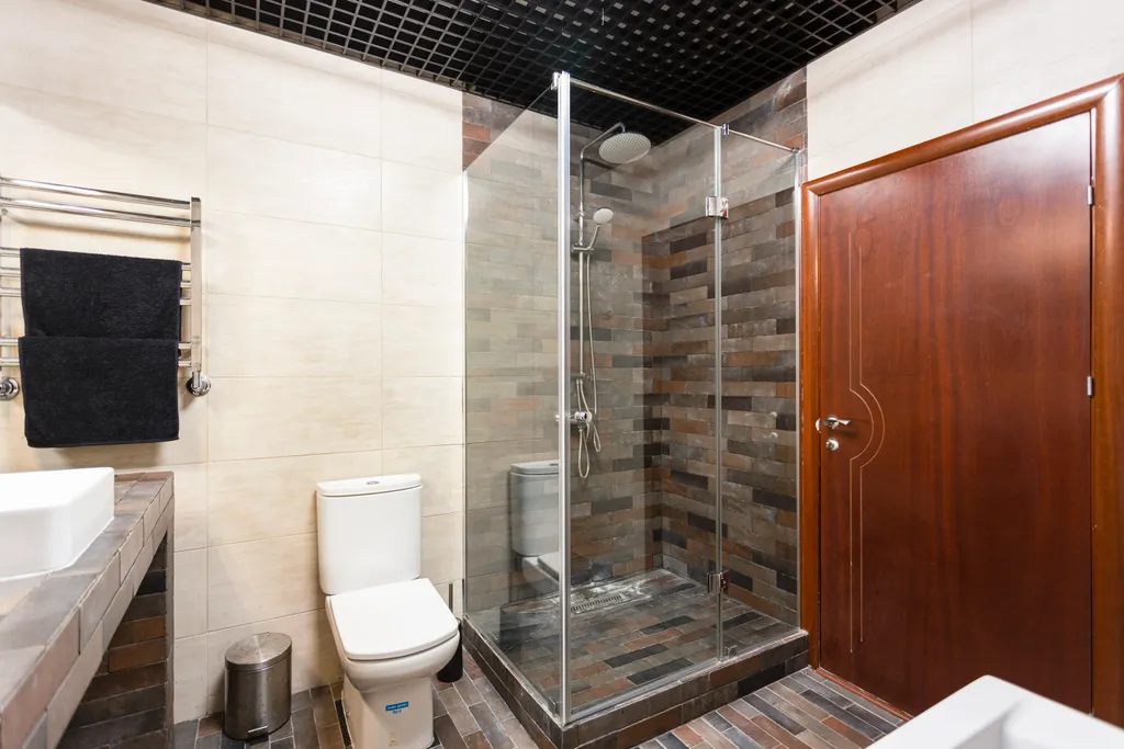 Дом с сауной и теннисными кортами