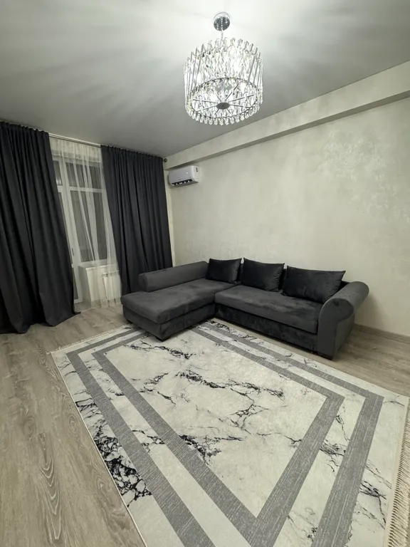 Уютная новая квартира в центре города в 10мин от моря