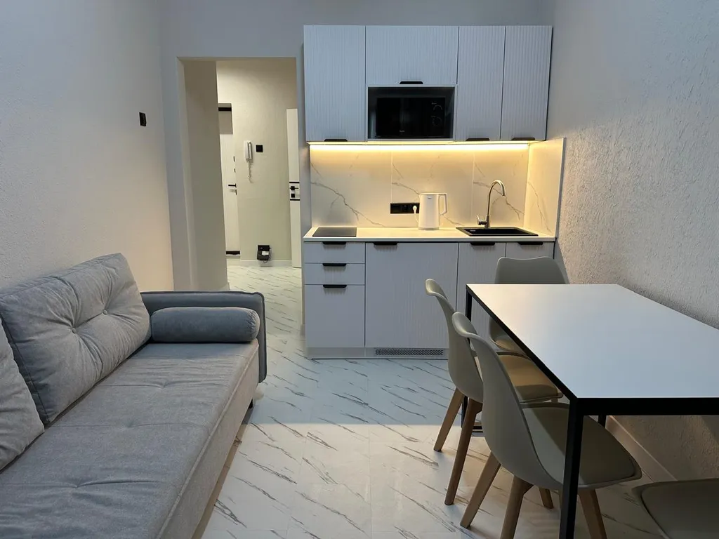 Апартаменты около ЖД вокзала со Smart TV