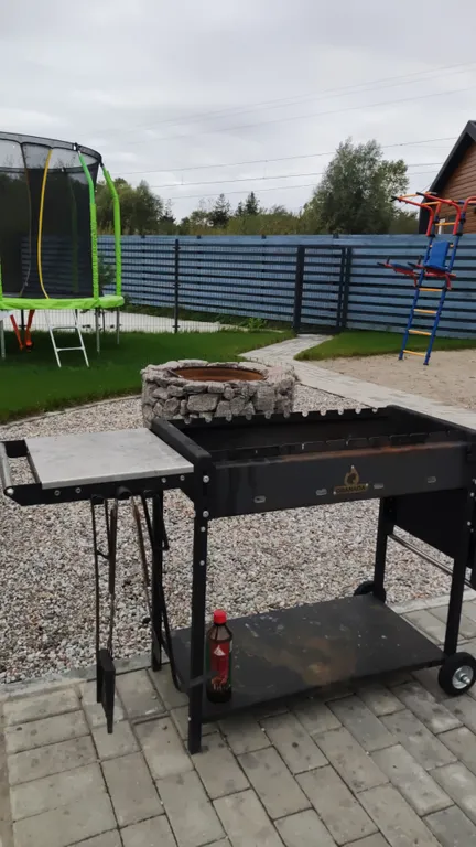 Часть дома с террасой и мангальной зоной на берегу моря