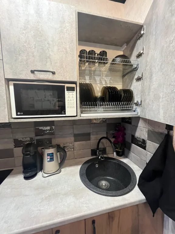 Новая 2-х комнатная квартира с дизайнерским ремонтом в стиле лофт