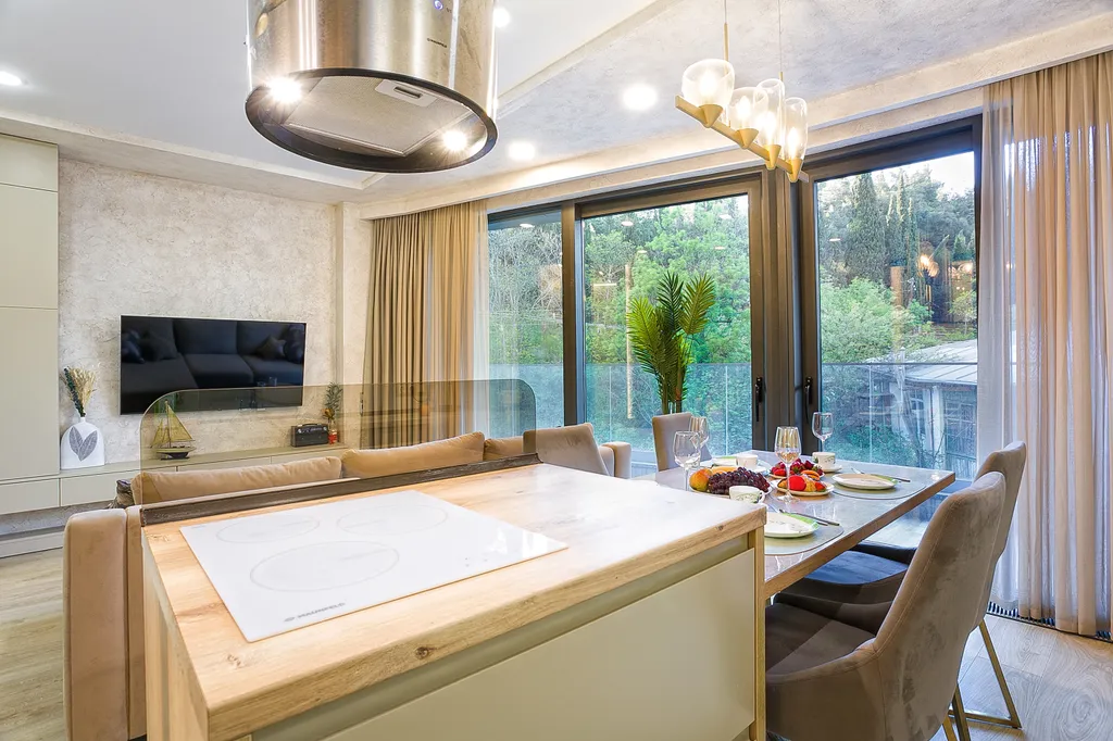 Апартамент с отдельной спальней и с детской спальней, большой террасой