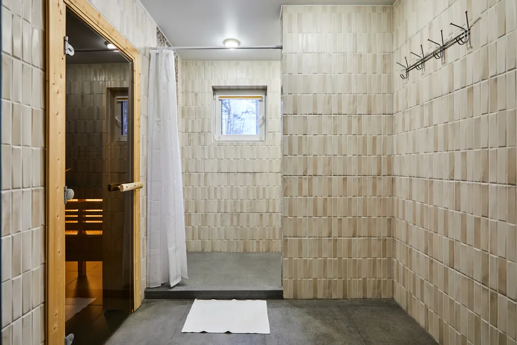 Уютный коттедж с двумя спальнями, сауной и камином