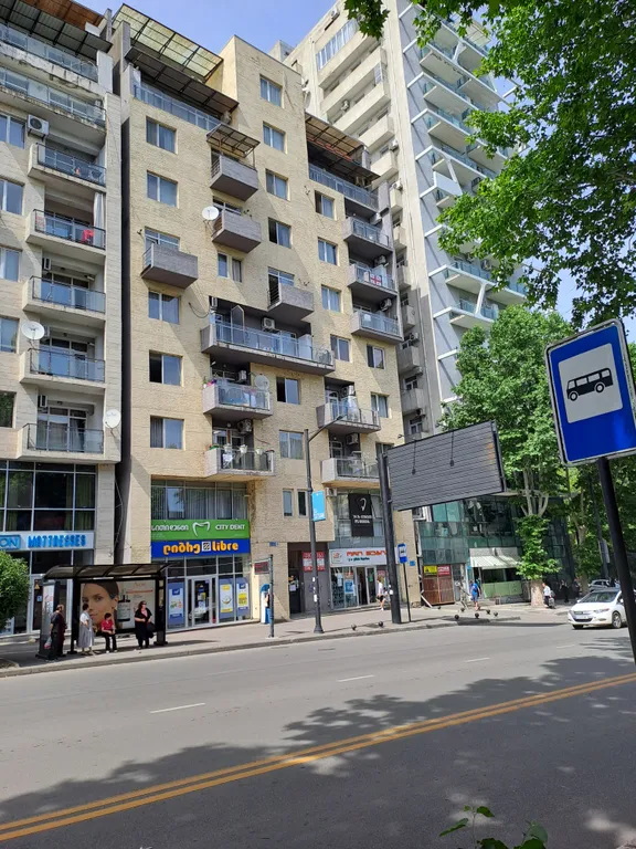 Уютная  квартира в центре Сабуртало