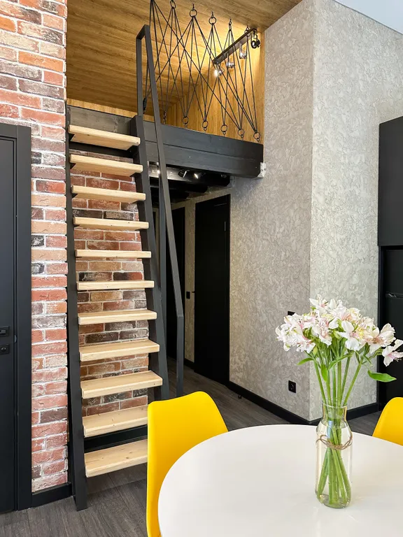 One-Room Loft On Mayakovsky 17