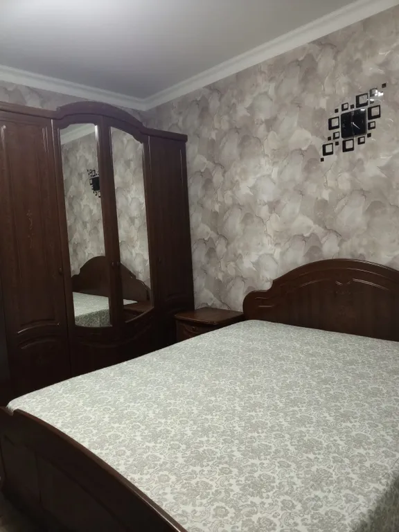 Просторная, уютная, с шикарным видом на фонтан двушка