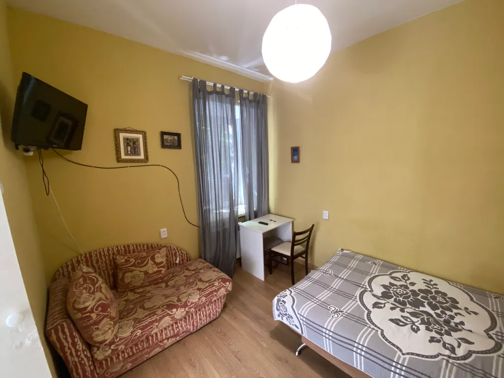 Небольшая уютная квартира в Ливадии